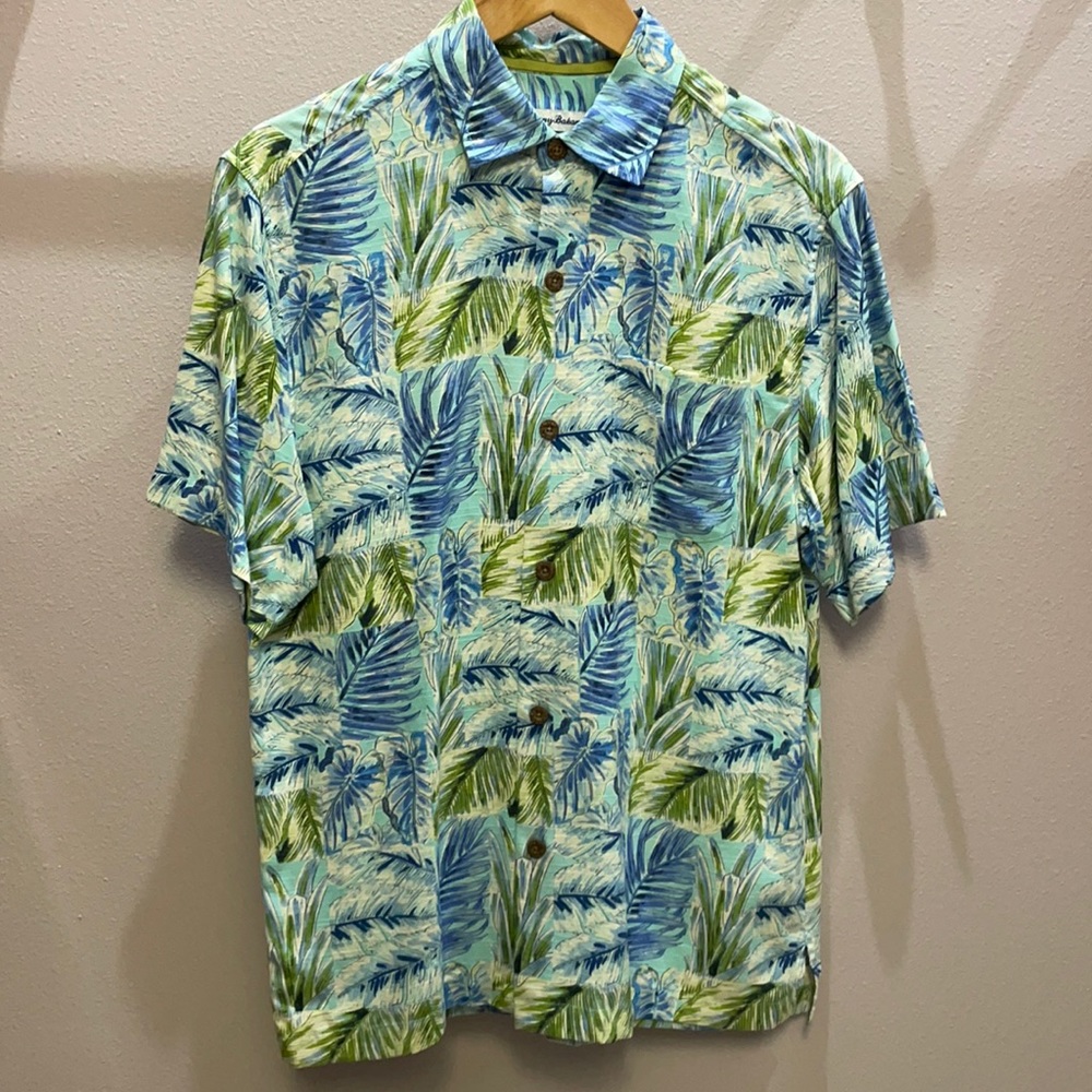Tommy Bahama Button Up Hawaii Print Shirt